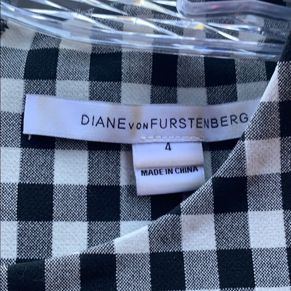 DVF Sleeveless Gingham Peplum Top, Size 4 - Picture 3 of 7